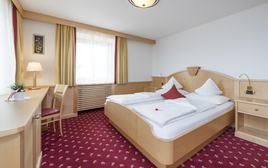 Hotel Schoenblick Maranza Habitación foto